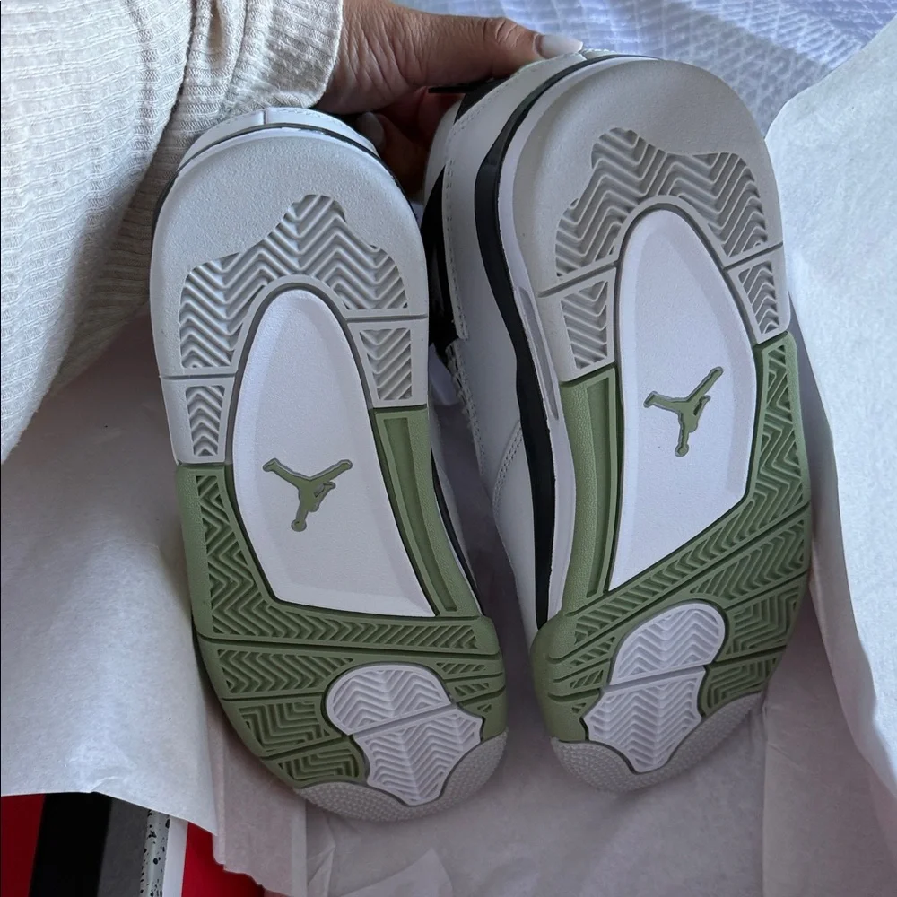 Nike Air Jordan 4 retro